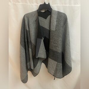 H&M One Size Gray Black Colorblock Open Front Shawl Cardigan Wrap